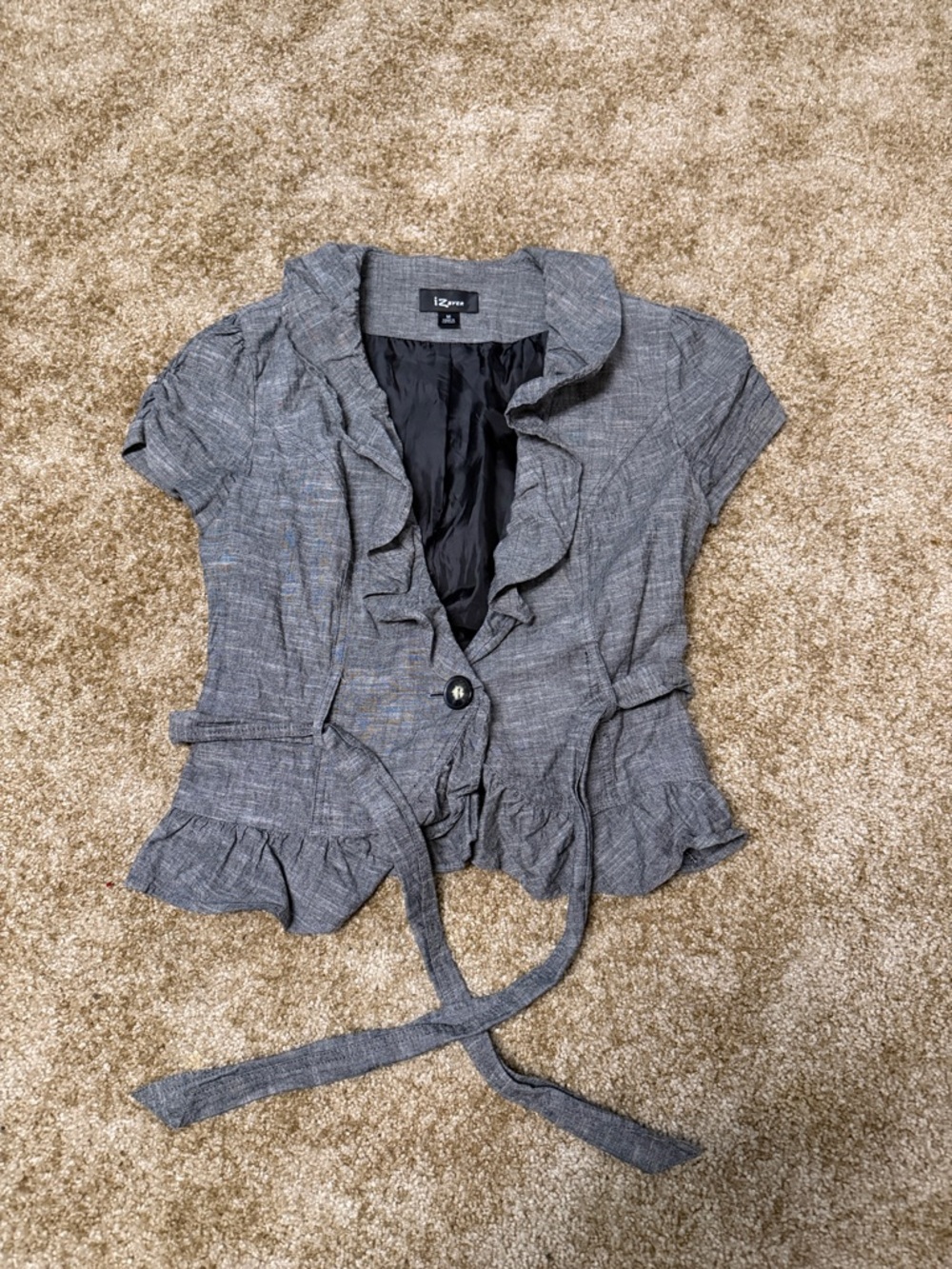 Iz Byer Gray Ruffled Short Sleeve Blazer